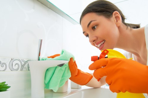 Aperfield carpet cleaners explaining clear rates and no-obligation quotes
